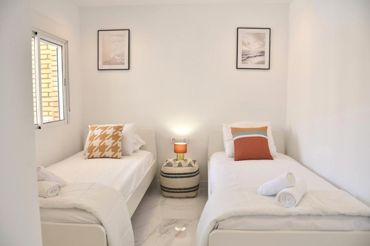 Myflats Deluxe Seafront Daire Arenales del Sol Dış mekan fotoğraf