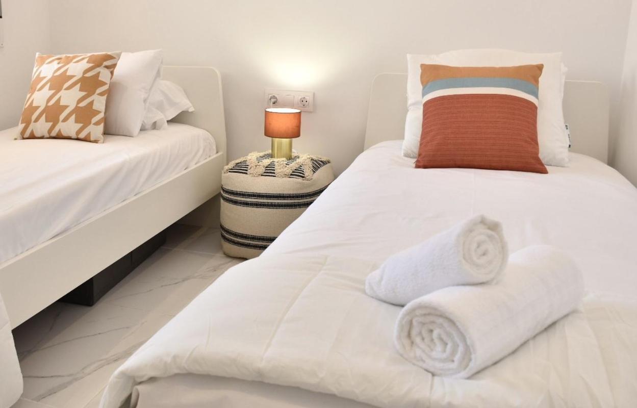 Myflats Deluxe Seafront Daire Arenales del Sol Dış mekan fotoğraf